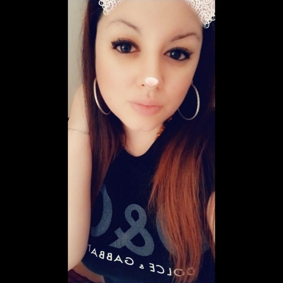 Meet your Posher, Melissa - Picture 3 of 4